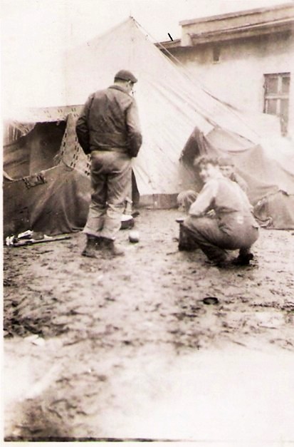 Men cooking